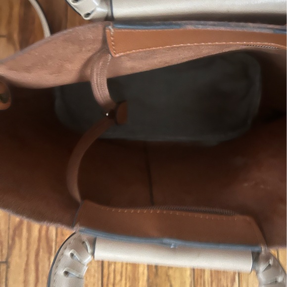 Handbag - Picture 3 of 3